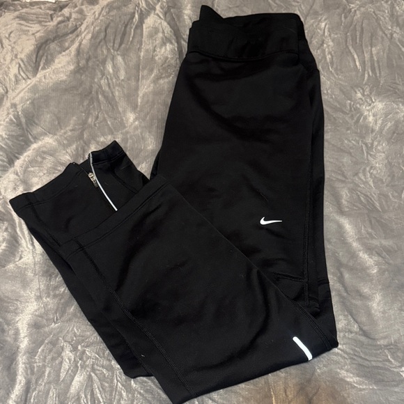 Nike Pants - Nike Women’s Black Dri-Fit Sweatpants